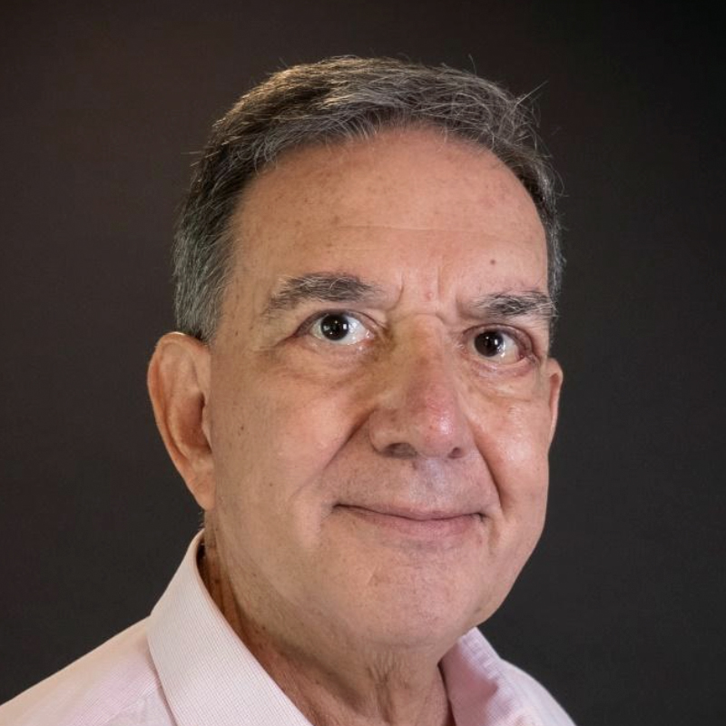 Dr. Ernesto Germán Cardona Muñoz